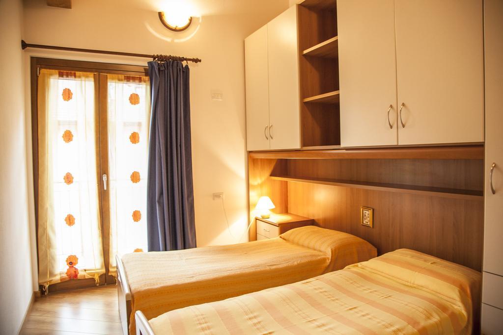 Casa Sole Apartment Vercana Room photo