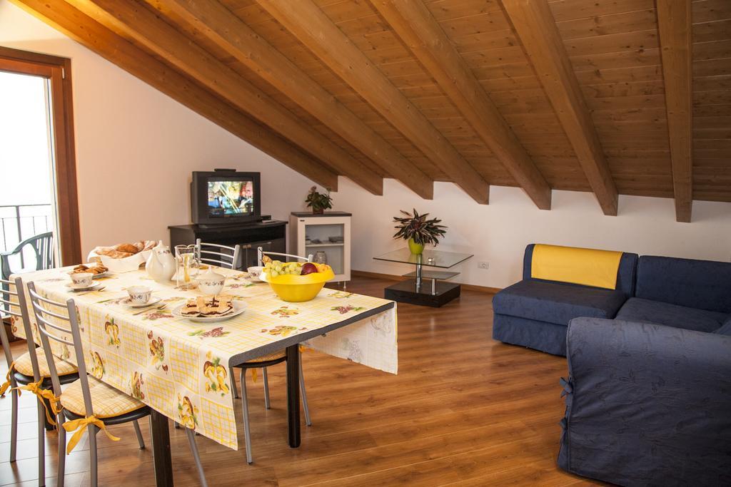 Casa Sole Apartment Vercana Room photo
